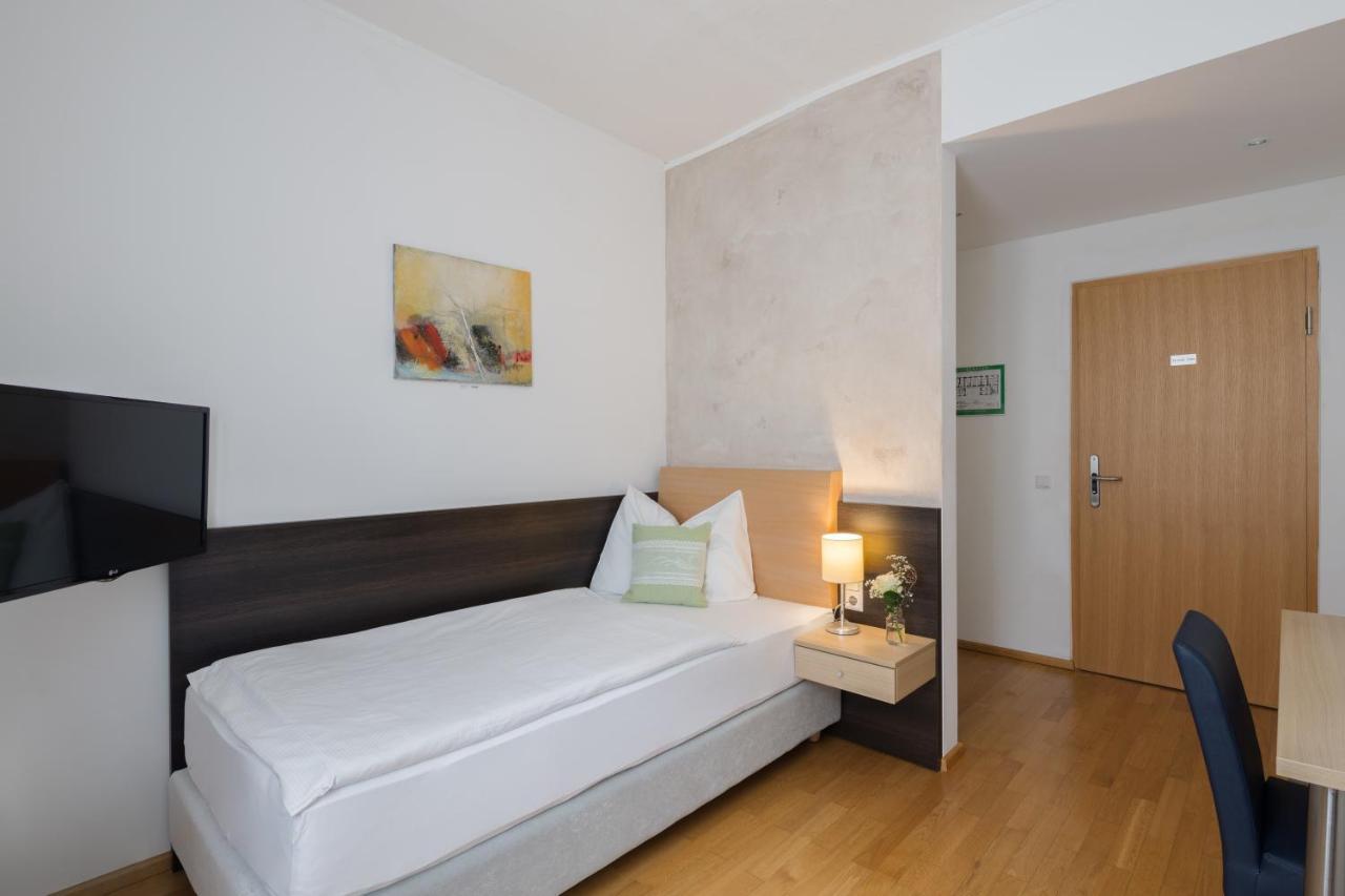 Wesenufer Hotel & Seminarkultur An Der Donau Екстер'єр фото